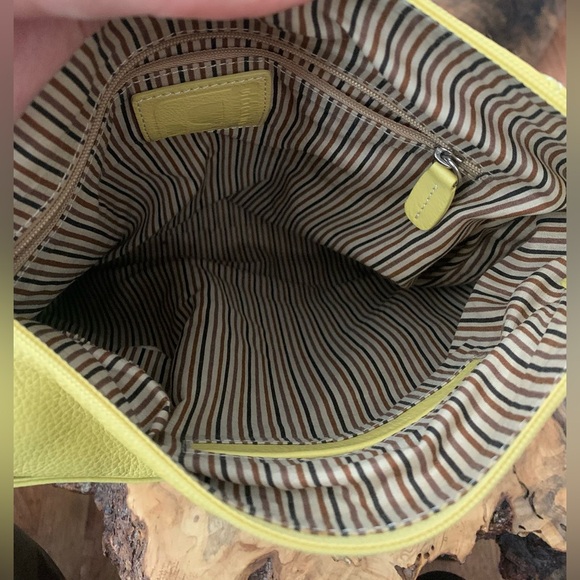 Vintage Soprano Genuine Leather Yellow Handbag with Pouch - Picture 6 of 9
